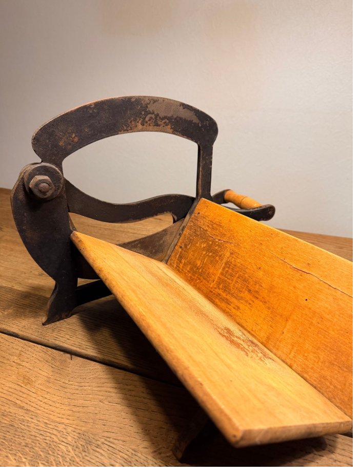 Alexanderwerk Model 320 — Feliator de Pâine 2